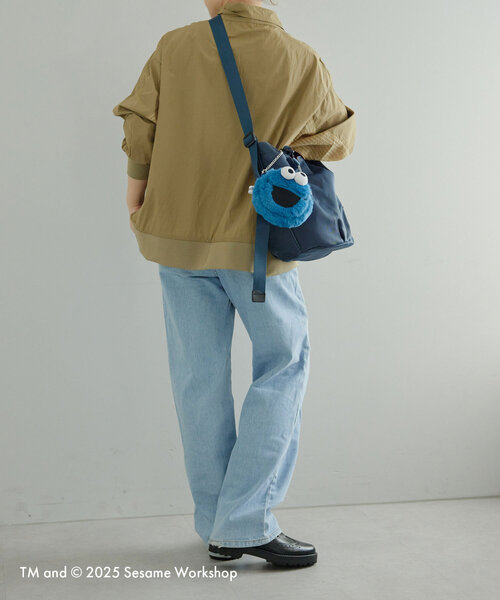 ear PAPILLONNER（イアパピヨネ）の「【SESAME STREET（セサミストリート）】コラボアジャスタートートバッグ（トートバッグ・レディース・カーキ/ネイビー・FREE）」の6枚目の写真