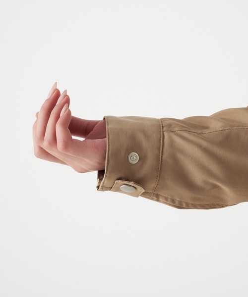 Eddie Bauer(エディーバウアー)の「フード スプリング トレンチ(トレンチコート・レディース・ダークネイビー/ダークベージュ/ベージュ・XL/L/M/S)」の15枚目の写真