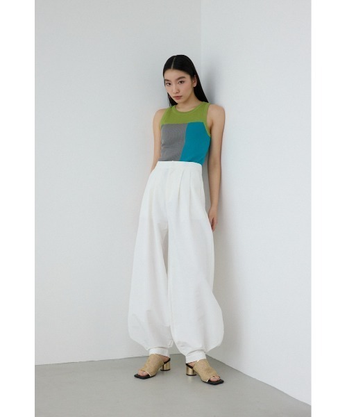 PLUS（プラス）の「【PLUS】アラジンバルーンパンツ（スラックス・レディース・ブラック/カーキ/ホワイト・SMALL/MEDIUM）」の6枚目の写真