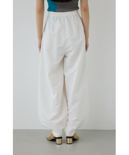 PLUS（プラス）の「【PLUS】アラジンバルーンパンツ（スラックス・レディース・ブラック/カーキ/ホワイト・SMALL/MEDIUM）」の9枚目の写真
