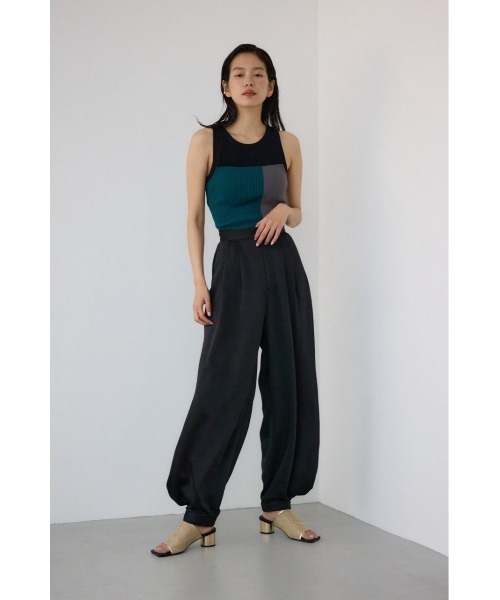 PLUS（プラス）の「【PLUS】アラジンバルーンパンツ（スラックス・レディース・ブラック/カーキ/ホワイト・SMALL/MEDIUM）」の15枚目の写真