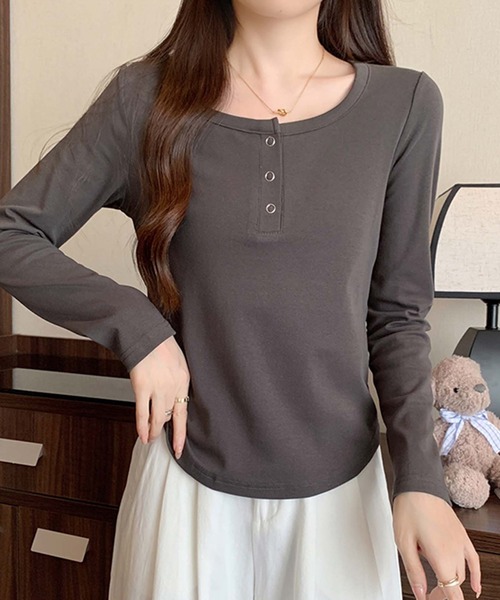 Girly Doll(ガーリードール)の「ヘンリーネックカットソー(Tシャツ/カットソー・レディース・ブラック/ブラウン/グレー/イエロー/ベージュ/レッド・XL/L)」の3枚目の写真