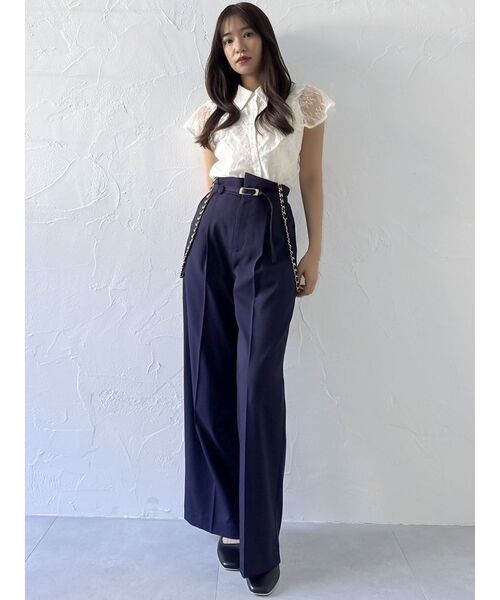 dazzlin（ダズリン）の「ハイウエストチェーンサス付パンツ（その他パンツ・レディース・グレー/ネイビー・SMALL/MEDIUM）」の6枚目の写真