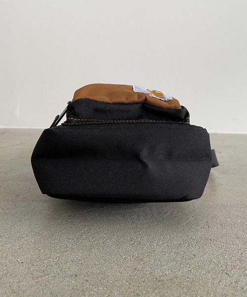 Carhartt（カーハート）の「【CARHARTT】Cross Body　Zip　BAG（ショルダーバッグ・レディース・ブラック/ブラウン・FREE）」の4枚目の写真