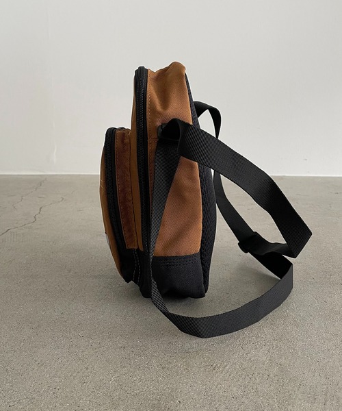 Carhartt（カーハート）の「【CARHARTT】Cross Body　Zip　BAG（ショルダーバッグ・レディース・ブラック/ブラウン・FREE）」の3枚目の写真