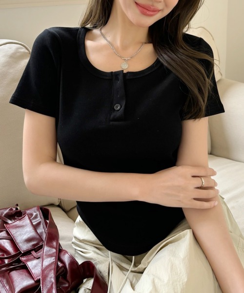 Ada.（エイダ）の「ヘンリーネック ランドヘム 半袖 トップス（Tシャツ/カットソー・レディース・アイボリー/ブラック/グレー/グリーン/ライトブルー/チャコール/ネイビー/ライトピンク・M/S/L）」の22枚目の写真