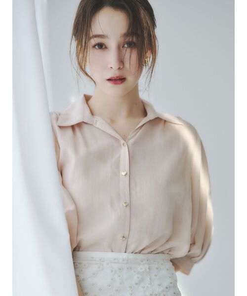 dazzlin（ダズリン）の「【藤井サチコラボ】コットンライクシアーシャツ（シャツ/ブラウス・レディース・オフホワイト/ネイビー/ピンク・FREE）」の3枚目の写真