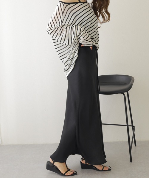 LAULEN(ローレン)の「satin flare long skirt /サテン 裾 フレア ロング スカート(スカート・レディース・アイボリー/ブラック・M)」の7枚目の写真
