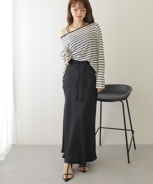 LAULEN(ローレン)の「satin flare long skirt /サテン 裾 フレア ロング スカート(スカート・レディース・アイボリー/ブラック・M)」の8枚目の写真