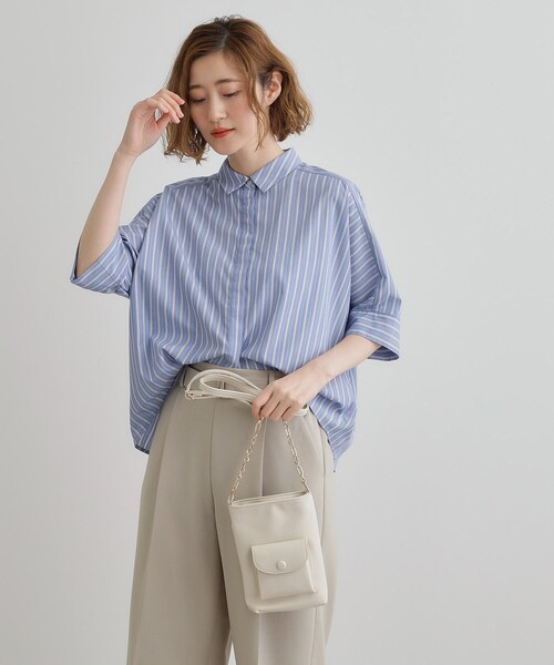 grove(グローブ)の「クルミポケットサイドチェーンミニショルダー(ショルダーバッグ・レディース・ブラック/スモーキーグリーン系/アイボリー/サックスブルー/ピンク系1・00)」の6枚目の写真