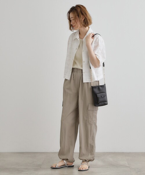grove(グローブ)の「クルミポケットサイドチェーンミニショルダー(ショルダーバッグ・レディース・ブラック/スモーキーグリーン系/アイボリー/サックスブルー/ピンク系1・00)」の9枚目の写真