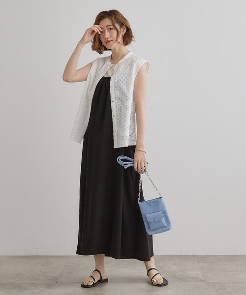 grove(グローブ)の「クルミポケットサイドチェーンミニショルダー(ショルダーバッグ・レディース・ブラック/スモーキーグリーン系/アイボリー/サックスブルー/ピンク系1・00)」の13枚目の写真