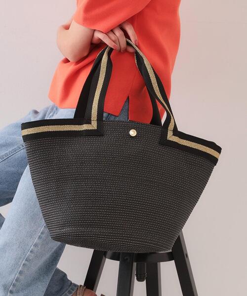 OPAQUE.CLIP（オペークドットクリップ）の「バスケット調デザインテープトートバッグ（トートバッグ・レディース・ベージュ/ブラウン系その他/ブラック・00）」の2枚目の写真