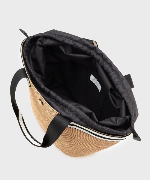 OPAQUE.CLIP（オペークドットクリップ）の「バスケット調デザインテープトートバッグ（トートバッグ・レディース・ベージュ/ブラウン系その他/ブラック・00）」の7枚目の写真