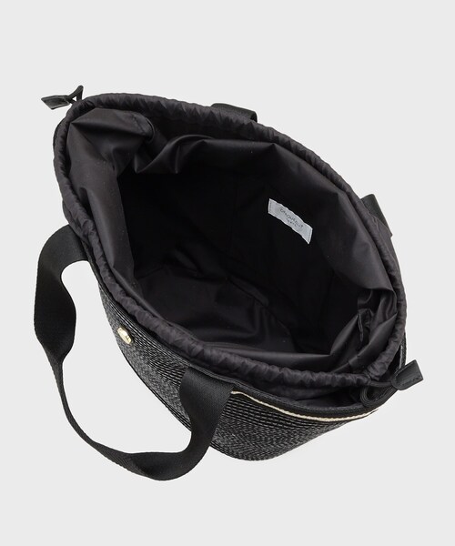 OPAQUE.CLIP（オペークドットクリップ）の「バスケット調デザインテープトートバッグ（トートバッグ・レディース・ベージュ/ブラウン系その他/ブラック・00）」の8枚目の写真