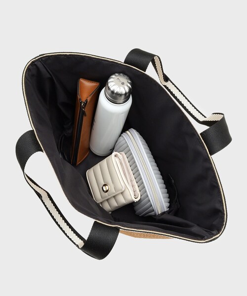 OPAQUE.CLIP（オペークドットクリップ）の「バスケット調デザインテープトートバッグ（トートバッグ・レディース・ベージュ/ブラウン系その他/ブラック・00）」の10枚目の写真