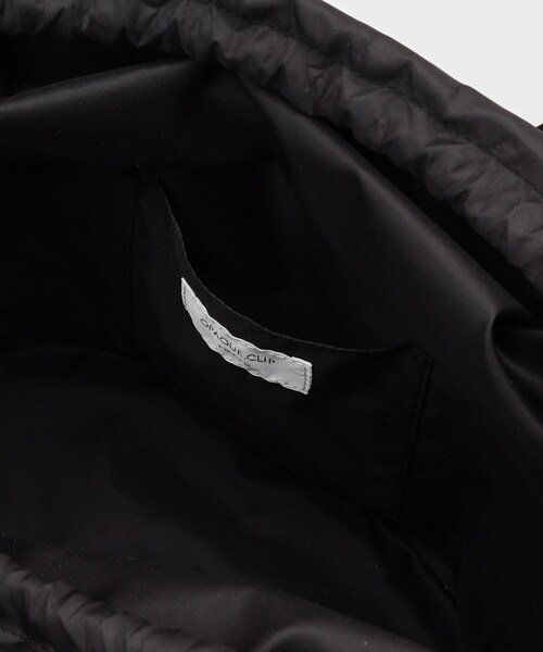 OPAQUE.CLIP（オペークドットクリップ）の「バスケット調デザインテープトートバッグ（トートバッグ・レディース・ベージュ/ブラウン系その他/ブラック・00）」の11枚目の写真