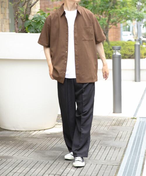 ITEMS URBANRESEARCH（アイテムズ アーバンリサーチ）の「『イージーケア/速乾/UVカット』『セットアップ対応』クイックドライリネンタッチ半袖シャツ（シャツ/ブラウス・メンズ・ブラウン/グリーン/ブラック/チャコールグレー・MEDIUM/LARGE）」の12枚目の写真