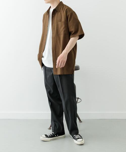 ITEMS URBANRESEARCH（アイテムズ アーバンリサーチ）の「『イージーケア/速乾/UVカット』『セットアップ対応』クイックドライリネンタッチ半袖シャツ（シャツ/ブラウス・メンズ・ブラウン/グリーン/ブラック/チャコールグレー・MEDIUM/LARGE）」の6枚目の写真
