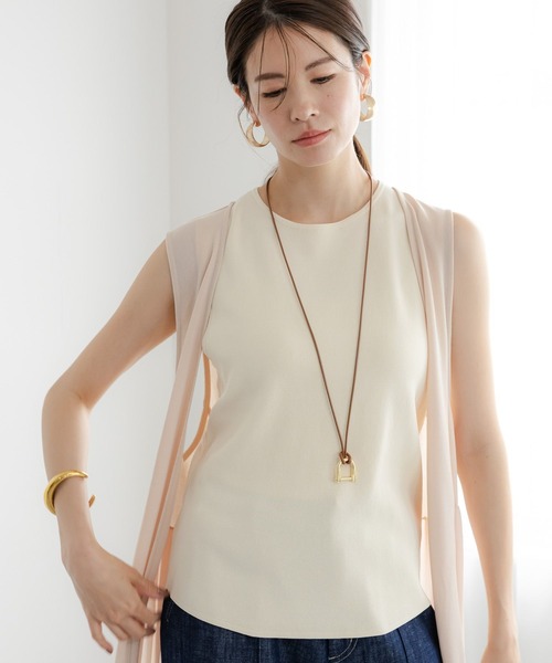 Elura（エルーラ）の「サラサラタッチ総針プルオーバー/321519（ニット/セーター・レディース・アイボリー/ブルー/ネイビー/ブラック/ダークブラウン・MEDIUM/LARGE）」の2枚目の写真