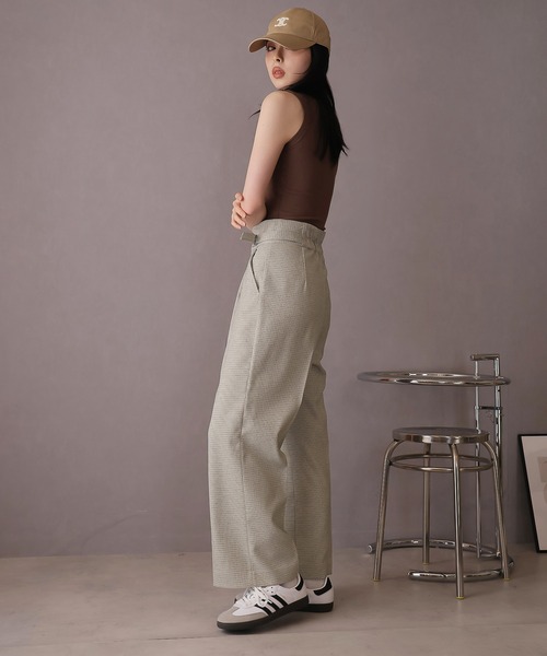 Doula Doula(ドゥーラドゥーラ)の「ハイウエストサイドベルトワイドパンツ(スラックス・レディース・ホワイト系その他/グレー系その他・マルチサイズ)」の14枚目の写真