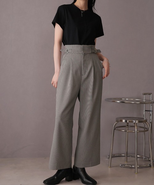 Doula Doula(ドゥーラドゥーラ)の「ハイウエストサイドベルトワイドパンツ(スラックス・レディース・ホワイト系その他/グレー系その他・マルチサイズ)」の4枚目の写真