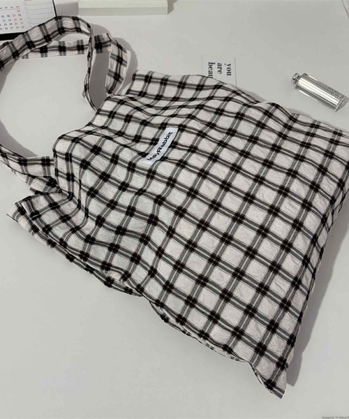 VIBGYOR(ヴィブジョー)の「Liaa/くしゅくしゅ チェック トートバッグ A18629(トートバッグ・レディース・パープル/グリーン/ホワイト/ピンク・FREE)」の7枚目の写真