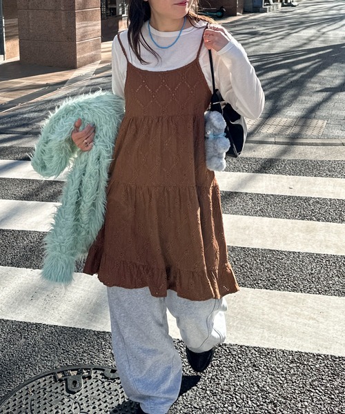 PILIT（ピリット）の「カットレース ティアードキャミワンピース（ワンピース・レディース・オフホワイト/ブラック/ブラウン・MEDIUM）」の3枚目の写真