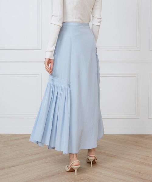 INED（イネド）の「カットジャガードアシメトリースカート《la veille by SUPERIOR CLOSET》（スカート・レディース・アイボリー/サックスブルー・9号/11号）」の6枚目の写真