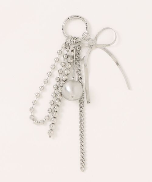 【廃盤・タグ付き・希少】ボンボンリボン　ラララフローラ　ふわふわキーチェーン キャラクターグッズのフリマアイテム一覧 【廃盤・タグ付き・希少