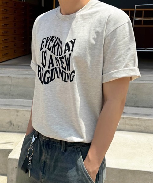 NOWLE(ノウル)の「【NOWLE】ウェーブ グラフィティ メッセージ プリント 半袖 Tシャツ(Tシャツ/カットソー・メンズ・グレー・LARGE/MEDIUM/X-LARGE)」の3枚目の写真