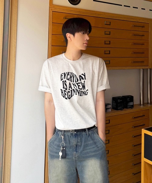 NOWLE(ノウル)の「【NOWLE】ウェーブ グラフィティ メッセージ プリント 半袖 Tシャツ(Tシャツ/カットソー・メンズ・グレー・LARGE/MEDIUM/X-LARGE)」の19枚目の写真