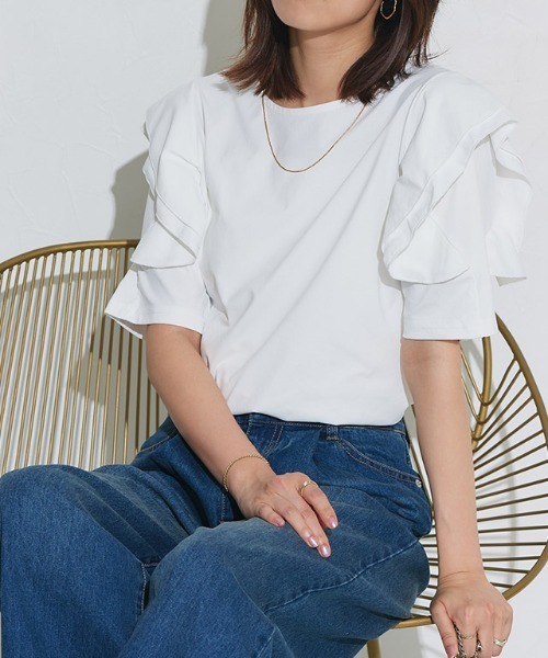 Pierrot(ピエロ)の「ドライタッチラッフルフリルスリーブTシャツ(Tシャツ/カットソー・レディース・ネイビー/ブラック/オフホワイト/ラベンダー・M/L)」の2枚目の写真