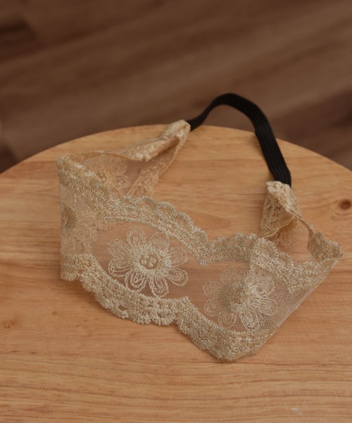 VIBGYOR Women（ヴィブジョー　ウィメン）の「【resonance】レース刺繍 クラシカルデザイン ヘアバンド【7パターン展開/オケージョン】（ヘアバンド・レディース・その他4/その他7/その他6/その他1/その他2/その他3/その他5・FREE）」の7枚目の写真