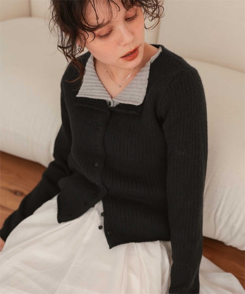 titivate（ティティベイト）の「レイヤード風リブニットトップス（ニット/セーター・レディース・ブラック/ネイビー/ベージュ/ライトイエロー/ライトグレー/ブラウン/グレー・L/M/S）」の2枚目の写真