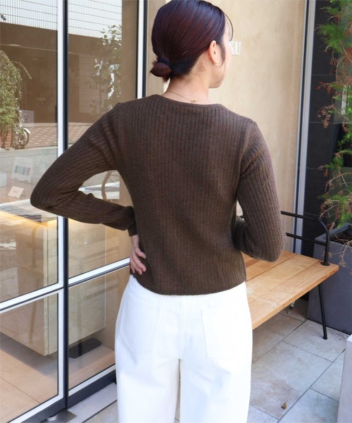 titivate（ティティベイト）の「レイヤード風リブニットトップス（ニット/セーター・レディース・ブラック/ネイビー/ベージュ/ライトイエロー/ライトグレー/ブラウン/グレー・L/M/S）」の9枚目の写真