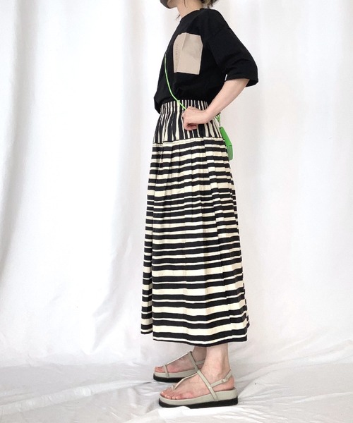 Q（キュー）の「ボーダースカート（スカート・レディース・ブラック系その他・MEDIUM）」の11枚目の写真