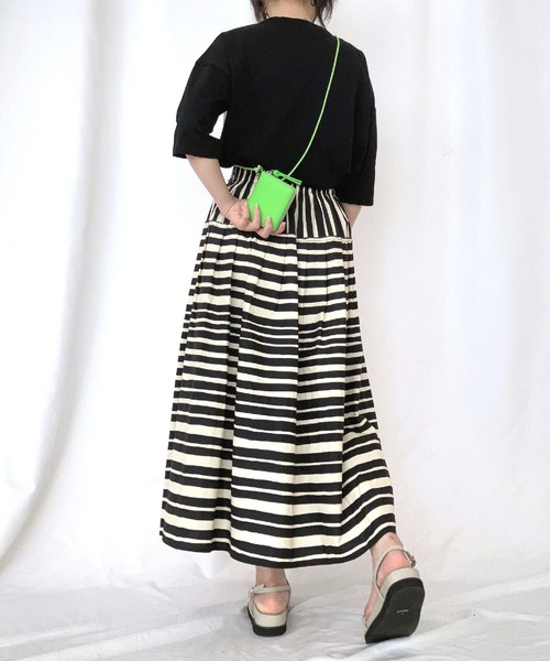 Q（キュー）の「ボーダースカート（スカート・レディース・ブラック系その他・MEDIUM）」の12枚目の写真