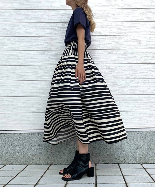 Q（キュー）の「ボーダースカート（スカート・レディース・ブラック系その他・MEDIUM）」の14枚目の写真