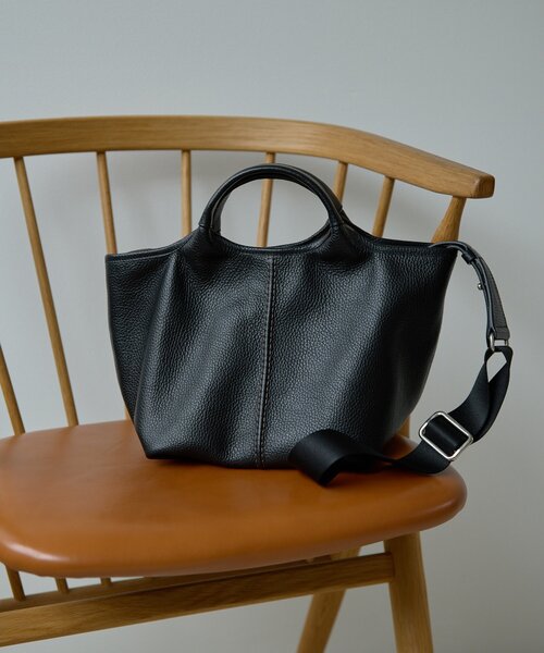 Hoaw.】レザーストラップバッグ（トートバッグ）｜Whim Gazette