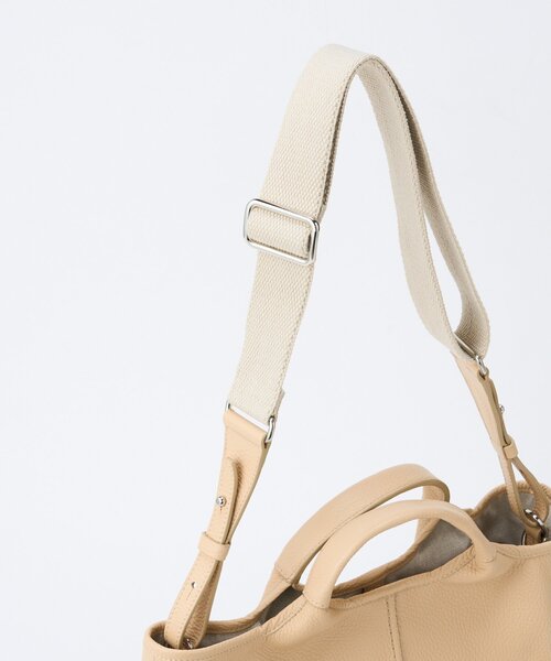 Whim Gazette(ウィムガゼット)の「【Hoaw.】レザーストラップバッグ(トートバッグ・レディース・ブラック/ベージュ・FREE)」の12枚目の写真