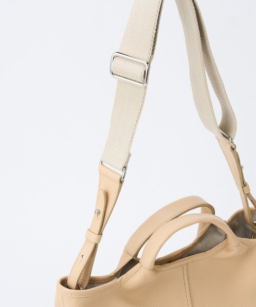 Whim Gazette(ウィムガゼット)の「【Hoaw.】レザーストラップバッグ(トートバッグ・レディース・ブラック/ベージュ・FREE)」の13枚目の写真