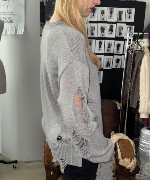 SHAGGIE(シャギー)の「【ユニセックス着用可能】ダメージ入りオーバールーズニット(ニット/セーター・レディース・グレー/ブラック・MEDIUM/LARGE)」の13枚目の写真