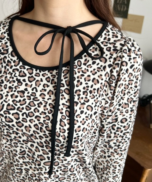 moment+（モーメントプラス）の「レオパードプリントバレエコアパフスリーブ長袖カットソー（Tシャツ/カットソー・レディース・グレー/ベージュ/ブラウン・M/L）」の8枚目の写真