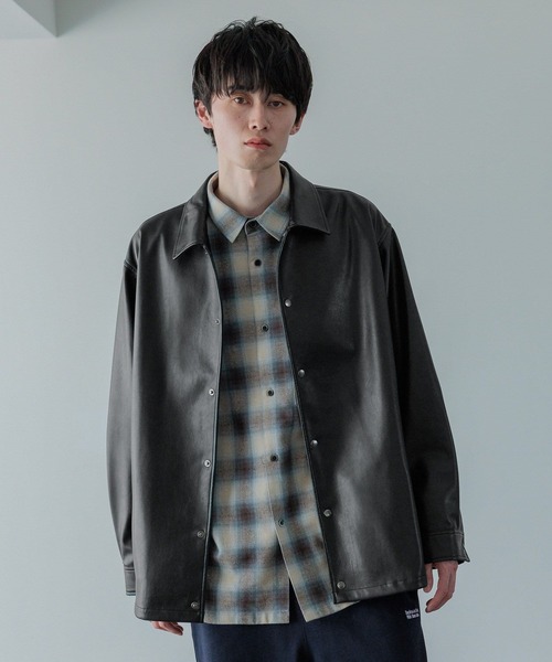 LOWRYS FARM（ローリーズファーム）の「【LFM(U)】フェイクレザーコーチジャケット　 571329（ライダースジャケット・メンズ・ブラック・MEDIUM/LARGE）」の5枚目の写真