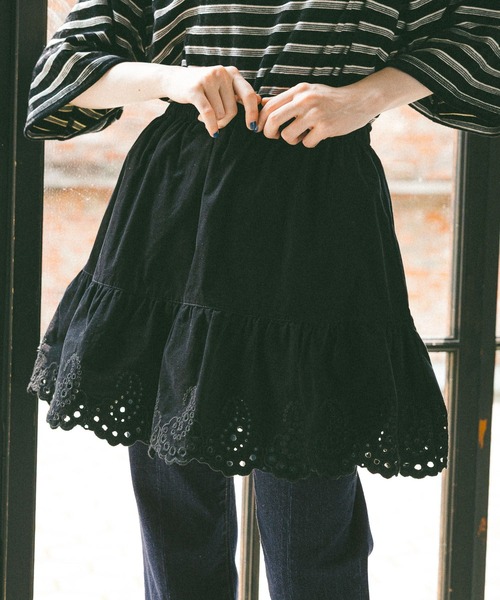 niko and...（ニコアンド）の「2WAY刺繍キャミミニスカート（スカート・レディース・ブラウン/ライトグレー/ブラック・FREE）」の3枚目の写真