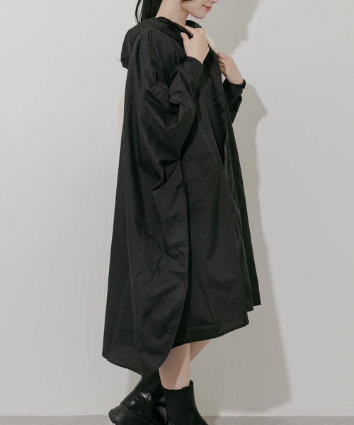 SMELLY（スメリー）の「w.p.c　ユニセックス ウォーターリペレントポンチョ（ポンチョ・レディース・ベージュ/ブラック・ONE）」の21枚目の写真