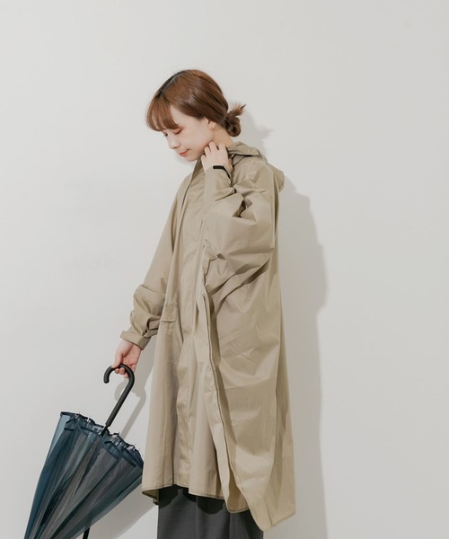 SMELLY（スメリー）の「w.p.c　ユニセックス ウォーターリペレントポンチョ（ポンチョ・レディース・ベージュ/ブラック・ONE）」の15枚目の写真