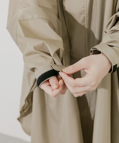 SMELLY（スメリー）の「w.p.c　ユニセックス ウォーターリペレントポンチョ（ポンチョ・レディース・ベージュ/ブラック・ONE）」の7枚目の写真