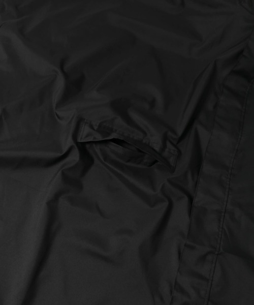 SMELLY（スメリー）の「w.p.c　ユニセックス ウォーターリペレントポンチョ（ポンチョ・レディース・ベージュ/ブラック・ONE）」の5枚目の写真